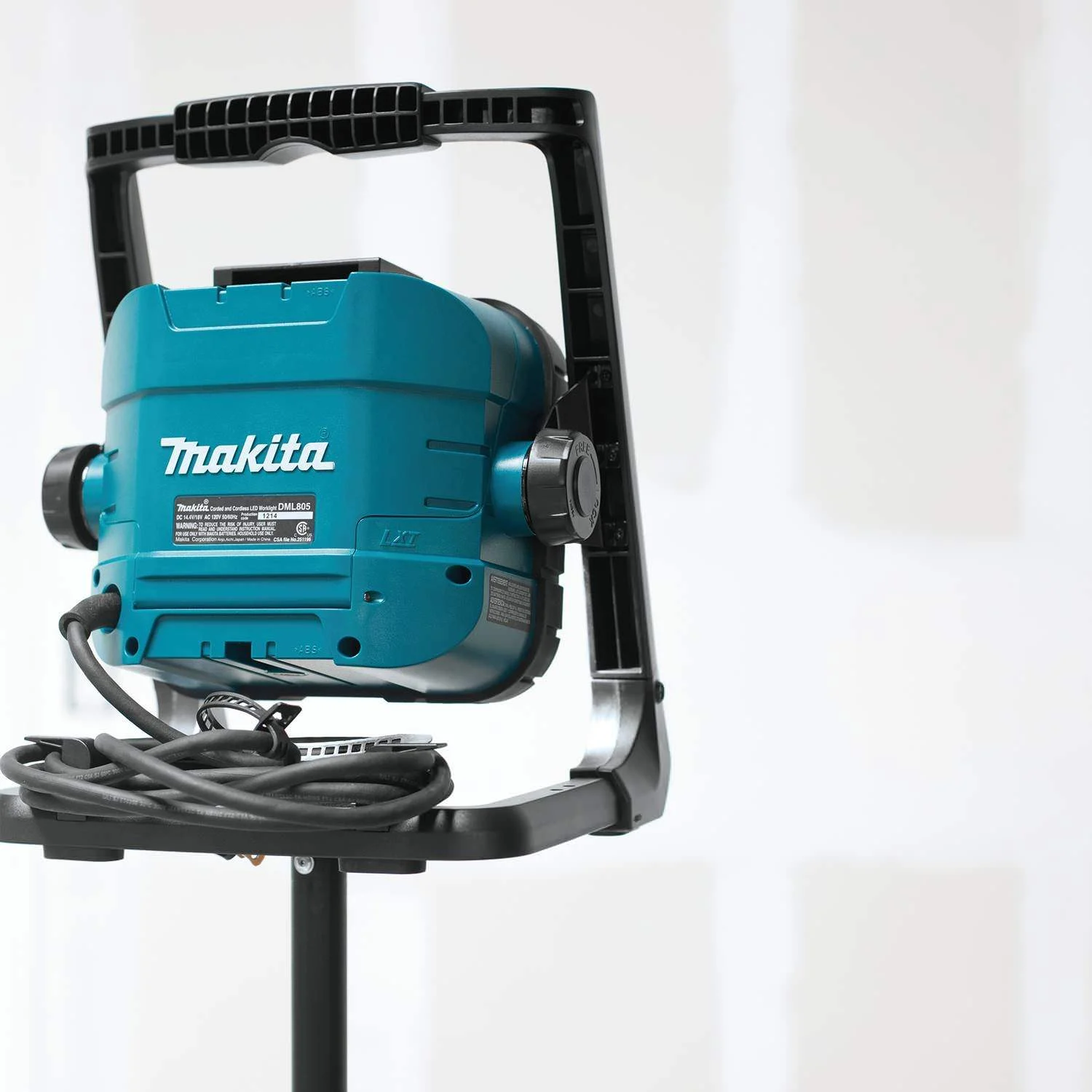Makita 18V LXT Cordless/Corded LED Flood Light