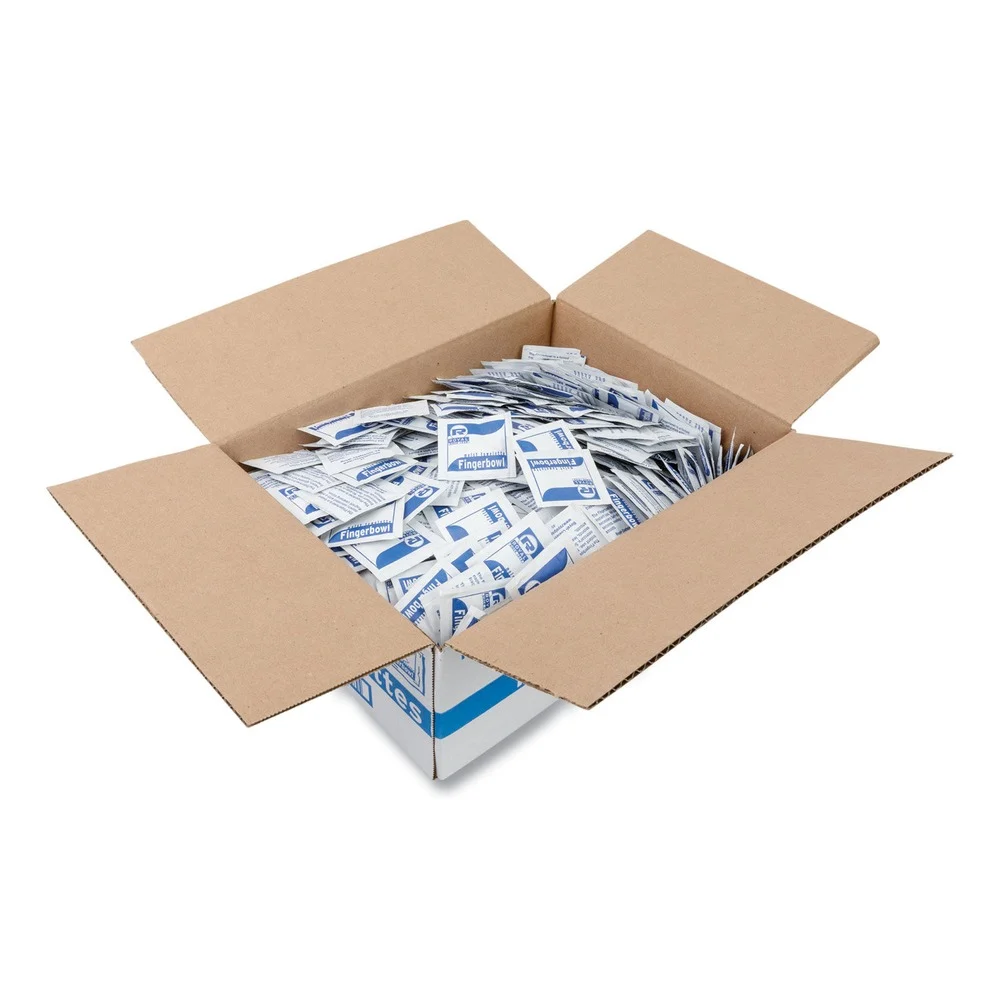 AmerCareRoyal 4 in. x 6 in. Individually Wrapped Moist Towelettes - Lemon Scent White (1000/Carton)